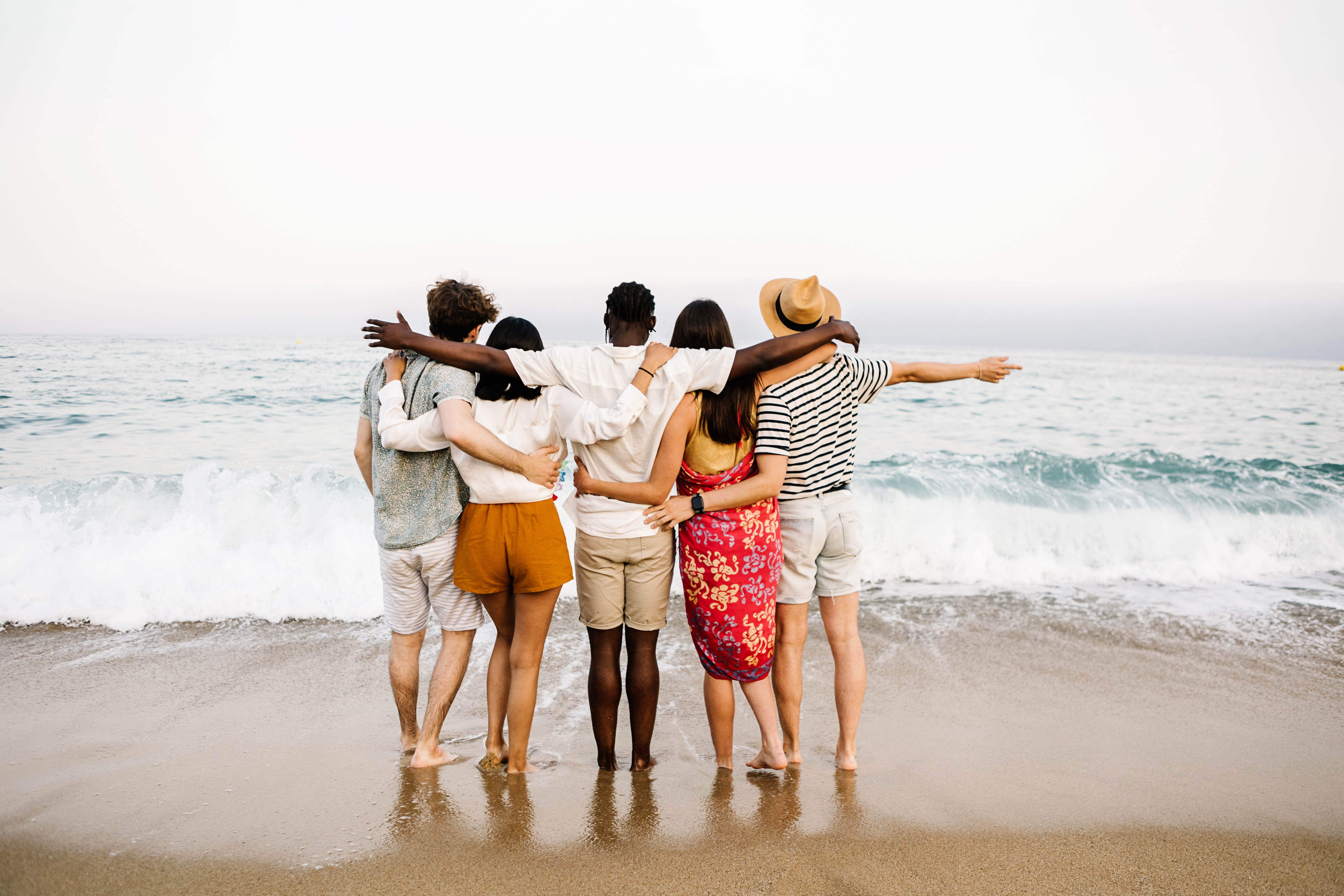 Group-beach-surf